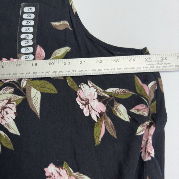 h.i.p. Happening in the Present Tank Top Shirt Women's Size 2X Black Floral - Picture 3 of 7